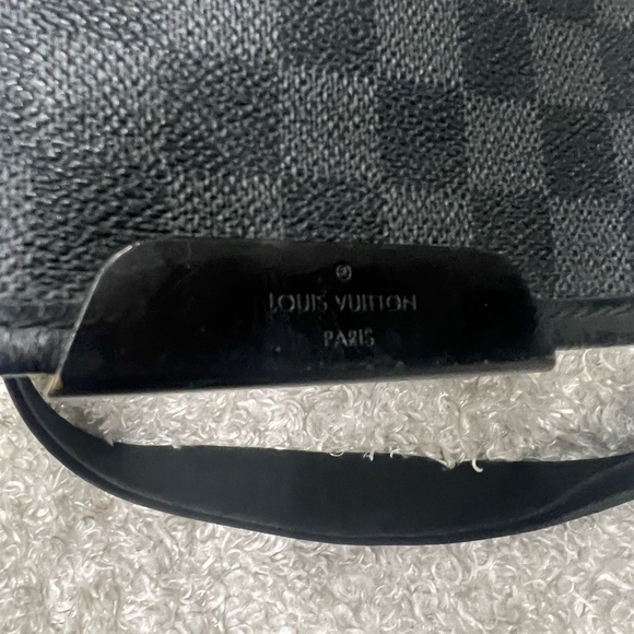 Louis Vuitton Damier Graphite Daniel GM - Picture 4 of 14